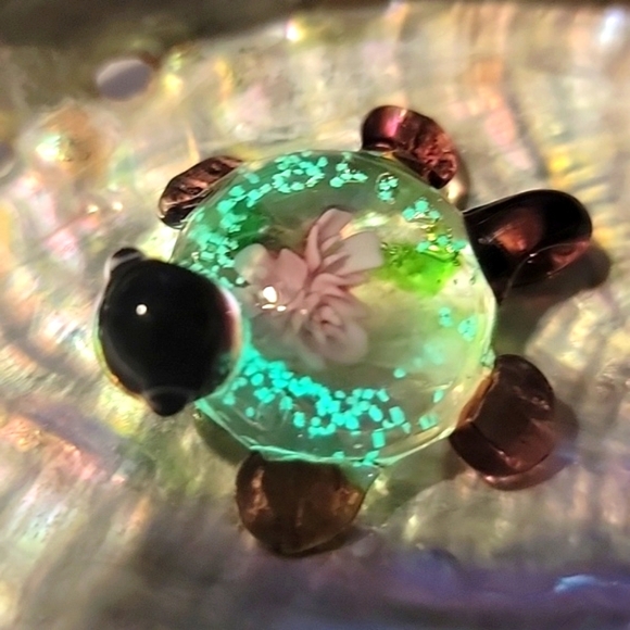 NEW Handcrafted Blown Art Glass Purple Turtle Charm Pendant Luminescent Specks - Picture 9 of 9